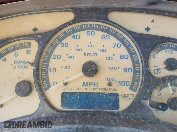 2002 Chevrolet Silverado 1500 with VIN 1GCEC14V22Z138422, listed as a IAAI auction lot 40975500 with Not Provided miles. Bid and sale history available at carsss.com. Image 7.