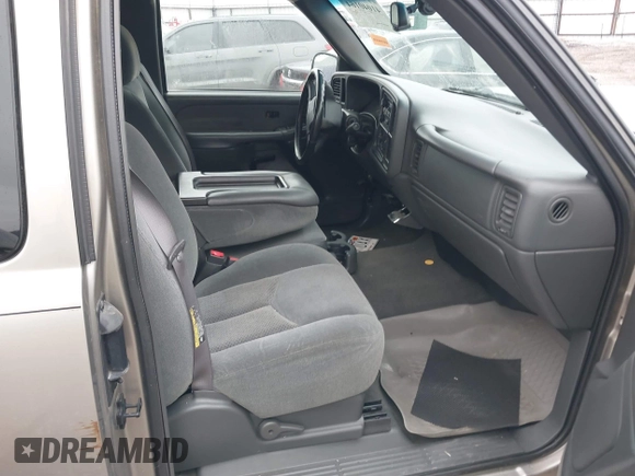 2003 Chevrolet Silverado 1500 LS with VIN 1GCEC19T93Z137289, listed as a IAAI auction lot 41040164 with 101,917 mi miles and . Bid and sale history available at DreamBid. Image 5.