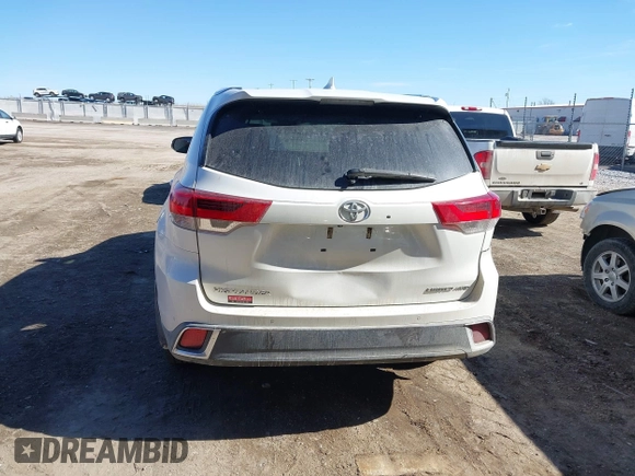 2018 Toyota Highlander Limited z VIN 5TDDZRFH6JS858113, wystawiony jako IAAI lot #41662534 z przebiegiem 96 163 mil mil oraz . Historia ofert i sprzedaży dostępna na DreamBid. Obrazek 16.