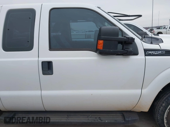 2016 Ford F-250 XLT z VIN 1FT7X2A66GEC26128, wystawiony jako IAAI lot #41552582 z przebiegiem 164 291 mil mil oraz . Historia ofert i sprzedaży dostępna na DreamBid. Obrazek 12.