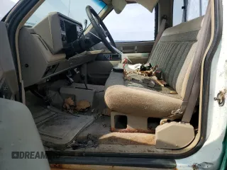 1988 Chevrolet Silverado 1500 with VIN 1GCDK14K8JE202800, listed as a Copart auction lot 53239605 with 186,894 mi miles and Salvage Title. Bid and sale history available at DreamBid. Image 7.