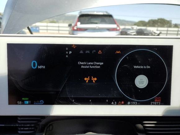 2022 Hyundai Ioniq 5 SEL с VIN KM8KN4AE2NU062569, выставлен на аукционе Copart как лот 55739995 с пробегом 27 873 миль миль и Списание • Salvage title. История ставок и продаж доступна на DreamBid. Изображение 9.