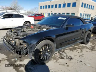 2012 Ford Mustang GT z VIN 1ZVBP8FF7C5252959, wystawiony jako Copart lot #44065745 z przebiegiem 92 553 mil mil oraz Szkoda całkowita • Salvage title. Historia ofert i sprzedaży dostępna na DreamBid. Obrazek 1.