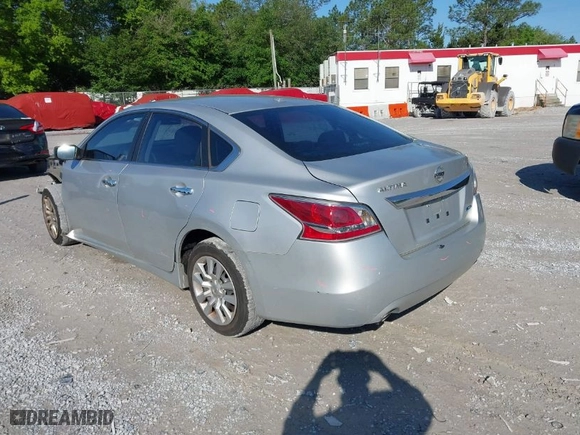 2014 Nissan Altima 2.5 with VIN 1N4AL3APXEN259037, listed as a IAAI auction lot 41972501 with 185,521 mi miles. Bid and sale history available at carsss.com. Image 3.