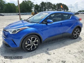 2018 Toyota C-HR XLE z VIN NMTKHMBX8JR053061, wystawiony jako Copart lot #55283675 z przebiegiem 83 133 mil mil oraz Czysty tytuł • Clean title. Historia ofert i sprzedaży dostępna na DreamBid. Obrazek 1.