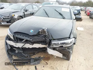 2021 BMW 3 Series 330i z VIN 3MW5R1J0XM8B73341, wystawiony jako IAAI lot #41462711 z przebiegiem Nie podano mil oraz . Historia ofert i sprzedaży dostępna na DreamBid. Obrazek 6.