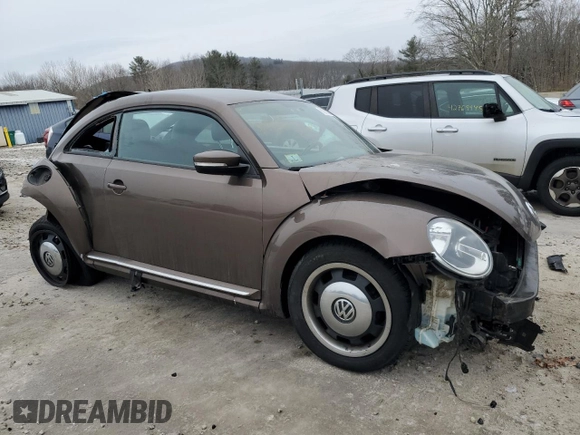 2012 Volkswagen Beetle 2.5L PZEV with VIN 3VWJP7AT0CM628706, listed as a Copart auction lot 88255325 with 260,335 mi miles and Clean Title. Bid and sale history available at carsss.com. Image 4.