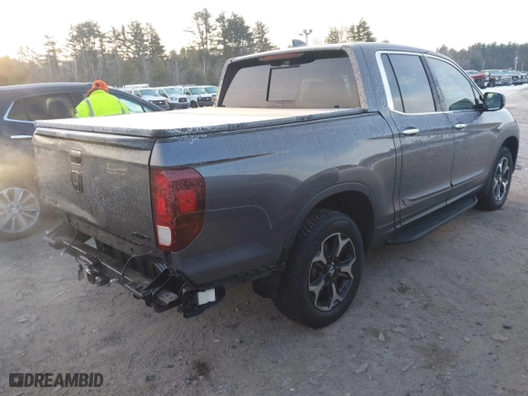 2020 Honda Ridgeline RTL-E with VIN 5FPYK3F70LB008292, listed as a IAAI auction lot 41357744 with 81,961 mi miles. Bid and sale history available at carsss.com. Image 4.