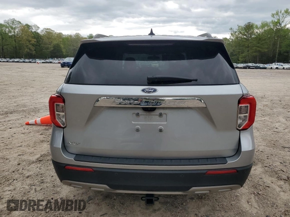 2022 Ford Explorer XLT z VIN 1FMSK7DH4NGA80828, wystawiony jako Copart lot #51954795 z przebiegiem 77 651 mil mil oraz Szkoda całkowita • Salvage title. Historia ofert i sprzedaży dostępna na DreamBid. Obrazek 6.