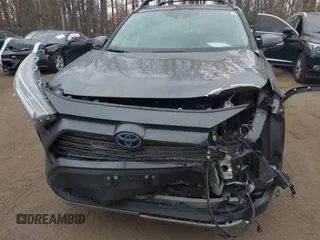 2020 Toyota RAV4 Hybrid Limited with VIN 4T3DWRFV9LU008881, listed as a IAAI auction lot 41672085 with 39,557 mi miles. Bid and sale history available at carsss.com. Image 6.