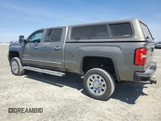 2018 GMC Sierra 2500HD Denali z VIN 1GT12UEY6JF101420, wystawiony jako Copart lot #55831995 z przebiegiem 17 288 mil mil oraz Czysty tytuł • Clean title. Historia ofert i sprzedaży dostępna na DreamBid. Obrazek 2.