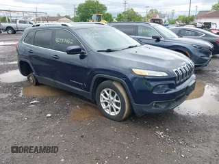 2014 Jeep Cherokee Altitude z VIN 1C4PJMCS4EW178143, wystawiony jako IAAI lot #42337462 z przebiegiem 240 796 mil mil oraz . Historia ofert i sprzedaży dostępna na DreamBid. Obrazek 1.