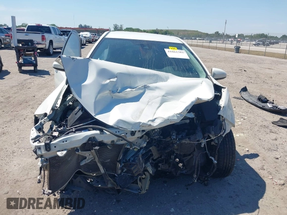2019 Toyota Corolla L with VIN 5YFBURHE0KP882524, listed as a IAAI auction lot 41862382 with 84,981 mi miles. Bid and sale history available at carsss.com. Image 13.