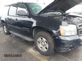 2011 Chevrolet Suburban LT with VIN 1GNSCJE01BR327933, listed as a IAAI auction lot 41813011 with 279,627 mi miles. Bid and sale history available at carsss.com. Image 21.