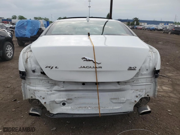 2014 Jaguar XJ with VIN SAJWJ2GD3E8V64988, listed as a Copart auction lot 55375034 with 0 mi miles and Clean Title. Bid and sale history available at carsss.com. Image 6.
