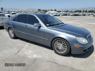 2005 Mercedes-Benz S 430 z VIN WDBNG70J15A451750, wystawiony jako Copart lot #58268095 z przebiegiem 129 776 mil mil oraz Szkoda całkowita • Salvage title. Historia ofert i sprzedaży dostępna na DreamBid. Obrazek 4.