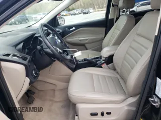 2015 Ford Escape Titanium z VIN 1FMCU0J94FUC07857, wystawiony jako Copart lot #52682825 z przebiegiem 62 100 mil mil oraz Szkoda całkowita • Salvage title. Historia ofert i sprzedaży dostępna na DreamBid. Obrazek 7.