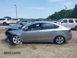 2016 Dodge Dart SXT z VIN 1C3CDFBBXGD605864, wystawiony jako IAAI lot #42274281 z przebiegiem 198 042 mil mil oraz . Historia ofert i sprzedaży dostępna na DreamBid. Obrazek 14.
