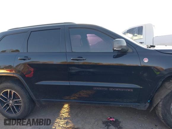 2018 Jeep Grand Cherokee Trailhawk with VIN 1C4RJFLT2JC349450, listed as a IAAI auction lot 40848526 with 139,326 mi miles and . Bid and sale history available at DreamBid. Image 14.