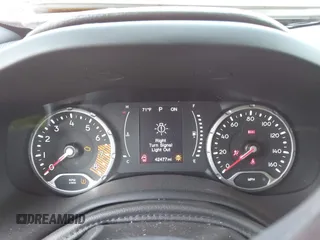 2020 Jeep Renegade Jeepster with VIN ZACNJBAB7LPL75071, listed as a IAAI auction lot 42017529 with 42,477 mi miles and . Bid and sale history available at carsss.com. Image 7.