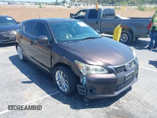 2012 Lexus CT 200h z VIN JTHKD5BH4C2117777, wystawiony jako IAAI lot #42136829 z przebiegiem 146 531 mil mil oraz . Historia ofert i sprzedaży dostępna na DreamBid. Obrazek 1.