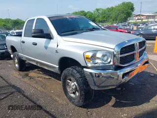 2007 Dodge 2500 SLT z VIN 1D7KS28A17J582602, wystawiony jako IAAI lot #42087956 z przebiegiem 255 630 mil mil oraz . Historia ofert i sprzedaży dostępna na DreamBid. Obrazek 13.