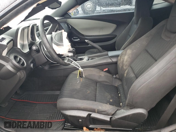 2010 Chevrolet Camaro LS z VIN 2G1FE1EV6A9218658, wystawiony jako Copart lot #43665065 z przebiegiem Nie podano mil oraz Szkoda całkowita • Salvage title. Historia ofert i sprzedaży dostępna na DreamBid. Obrazek 7.
