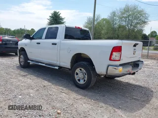 2020 Ram 2500 Tradesman with VIN 3C6UR5CL9LG258440, listed as a IAAI auction lot 42073257 with 33,489 mi miles and . Bid and sale history available at DreamBid. Image 3.