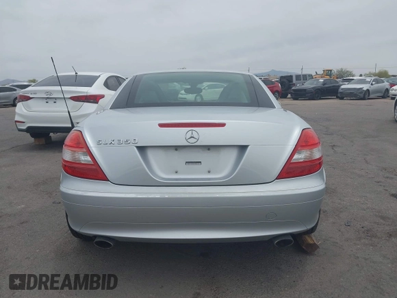 2006 Mercedes-Benz SLK 350 with VIN WDBWK56F66F096640, listed as a IAAI auction lot 42375574 with 88,657 mi miles and . Bid and sale history available at DreamBid. Image 16.