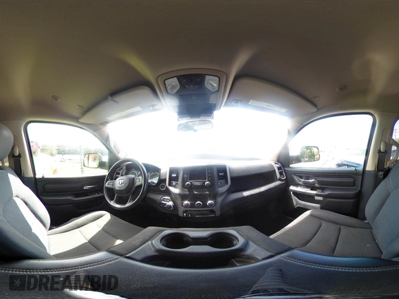 2019 Ram 1500 Tradesman z VIN 1C6SRFCT5KN597618, wystawiony jako IAAI lot #42243878 z przebiegiem 69 131 mil mil oraz . Historia ofert i sprzedaży dostępna na DreamBid. Obrazek 20.