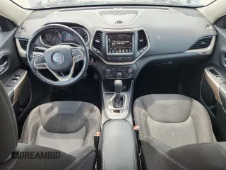 2017 Jeep Cherokee Latitude with VIN 1C4PJLCB3HD232882, listed as a Copart auction lot 63185575 with 126,000 mi miles and Salvage title. Bid and sale history available at DreamBid. Image 8.
