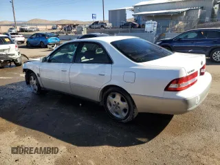 2001 Lexus ES 300 with VIN JT8BF28G410323925, listed as a Copart auction lot 44981615 with 253,275 mi miles and Salvage Title. Bid and sale history available at carsss.com. Image 2.