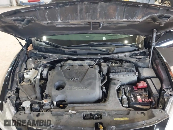 2017 Nissan Maxima SV with VIN 1N4AA6AP7HC405028, listed as a IAAI auction lot 41358504 with 92,231 mi miles. Bid and sale history available at carsss.com. Image 10.