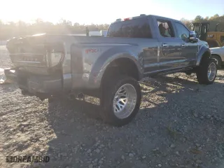 2022 Ford Super Duty F-450 DRW XL with VIN 1FT8W4DT8NEE62457, listed as a Copart auction lot 69064714 with 49,931 mi miles and Salvage Title. Bid and sale history available at carsss.com. Image 3.