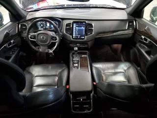 2018 Volvo XC90 Momentum z VIN YV4A22PK7J1218088, wystawiony jako Copart lot #58251775 z przebiegiem 169 073 mil mil oraz Tytuł czysty. Historia ofert i sprzedaży dostępna na DreamBid. Obrazek 8.