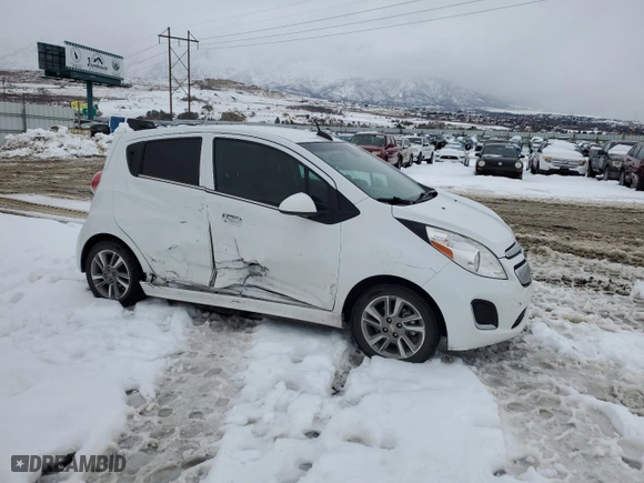 2016 Chevrolet Spark EV LT with VIN KL8CL6S00GC649738, listed as a Copart auction lot 45572615 with 55081 miles and Salvage Title. Bid and sale history available at carsss.com. Image 4.