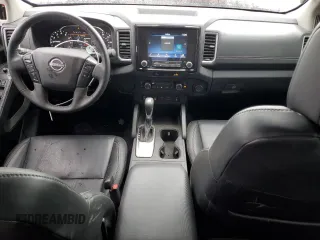 2023 Nissan Frontier SV z VIN 1N6ED1EJ8PN669001, wystawiony jako Copart lot #57530255 z przebiegiem 2 718 mil mil oraz Szkoda całkowita • Salvage title. Historia ofert i sprzedaży dostępna na DreamBid. Obrazek 8.
