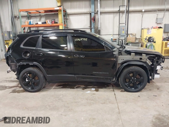 2021 Jeep Cherokee Altitude with VIN 1C4PJLLB7MD189285, listed as a IAAI auction lot 41262735 with 57,061 mi miles. Bid and sale history available at carsss.com. Image 14.