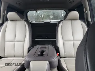 2017 Kia Sedona SX-L with VIN KNDME5C14H6271978, listed as a Copart auction lot 84454624 with 79,753 mi miles and Clean Title. Bid and sale history available at carsss.com. Image 10.