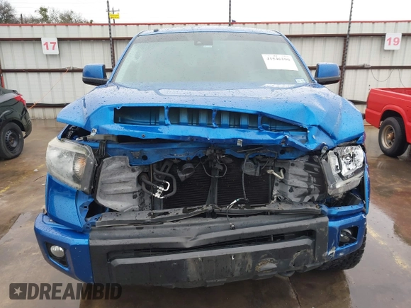 2018 Toyota Tundra SR5 z VIN 5TFDW5F16JX752629, wystawiony jako IAAI lot #41546196 z przebiegiem 105 247 mil mil oraz . Historia ofert i sprzedaży dostępna na DreamBid. Obrazek 13.