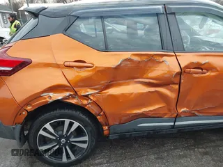 2019 Nissan Kicks S with VIN 3N1CP5CU6KL559887, listed as a IAAI auction lot 41491252 with 69,357 mi miles and . Bid and sale history available at carsss.com. Image 6.