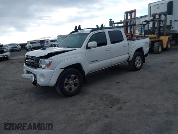 2010 Toyota Tacoma PreRunner z VIN 3TMJU4GN8AM103120, wystawiony jako IAAI lot #42226797 z przebiegiem 237 153 mil mil oraz . Historia ofert i sprzedaży dostępna na DreamBid. Obrazek 18.