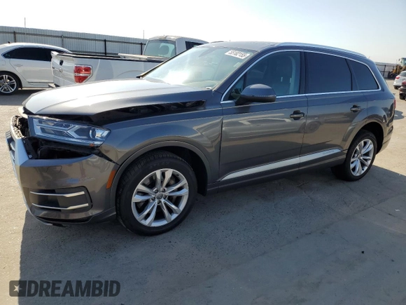 2018 Audi Q7 Premium z VIN WA1AHAF75JD037217, wystawiony jako Copart lot #55182155 z przebiegiem 97 954 mil mil oraz Szkoda całkowita • Salvage title. Historia ofert i sprzedaży dostępna na DreamBid. Obrazek 1.