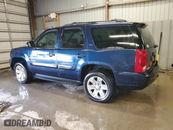 2007 GMC Yukon SLT with VIN 1GKFC13J97R307091, listed as a Copart auction lot 77090434 with 205,175 mi miles and Salvage Title. Bid and sale history available at carsss.com. Image 2.
