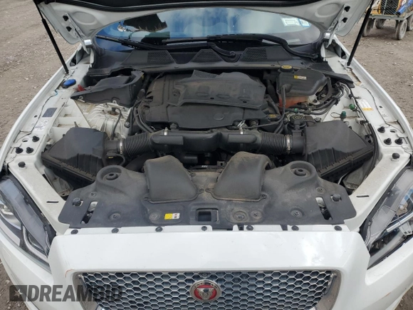 2018 Jaguar XJ Portfolio with VIN SAJWJ2GD1J8W13812, listed as a Copart auction lot 76260534 with Not Provided miles and Salvage Title. Bid and sale history available at DreamBid. Image 11.