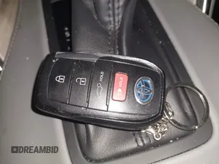2021 Toyota Venza LE z VIN JTEAAAAH5MJ010949, wystawiony jako IAAI lot #42300270 z przebiegiem 31 700 mil mil oraz . Historia ofert i sprzedaży dostępna na DreamBid. Obrazek 11.