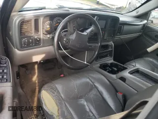 2004 Chevrolet Suburban LT with VIN 3GNEC16T34G337436, listed as a Copart auction lot 43124235 with 233,453 mi miles and Salvage Title. Bid and sale history available at carsss.com. Image 8.