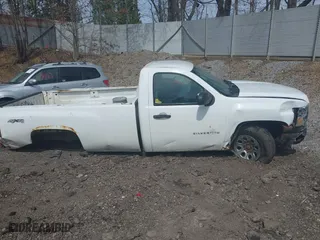 2011 Chevrolet Silverado 1500 Work Truck with VIN 1GCNKPEA4BZ111224, listed as a IAAI auction lot 41988506 with 1 mi miles. Bid and sale history available at carsss.com. Image 13.