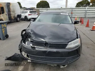 2012 Volkswagen Jetta Sedan SE w/Convenience with VIN 3VWDX7AJ9CM317030, listed as a Copart auction lot 50404025 with 147,237 mi miles and Salvage Title. Bid and sale history available at carsss.com. Image 5.