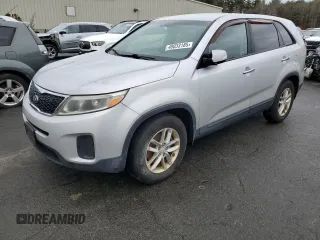 2014 Kia Sorento LX with VIN 5XYKT3A67EG445972, listed as a Copart auction lot 48033185 with 174,544 mi miles and Salvage Title. Bid and sale history available at carsss.com. Image 1.